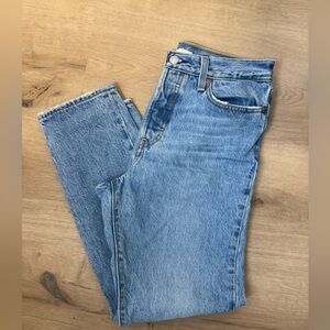 Levi’s premium Wedgie straight button fly 29